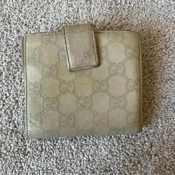 Gucci Monogram Princy Compact Wallet - Picture 2 of 11